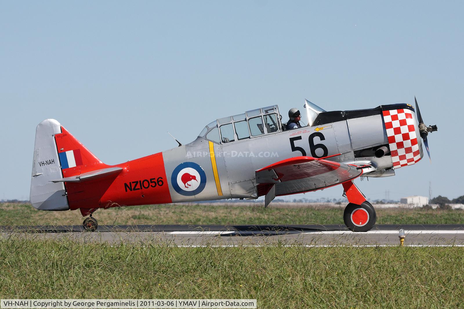 VH-NAH, 1943 North American AT-6C Harvard IIA C/N 88-14177, Airshow.