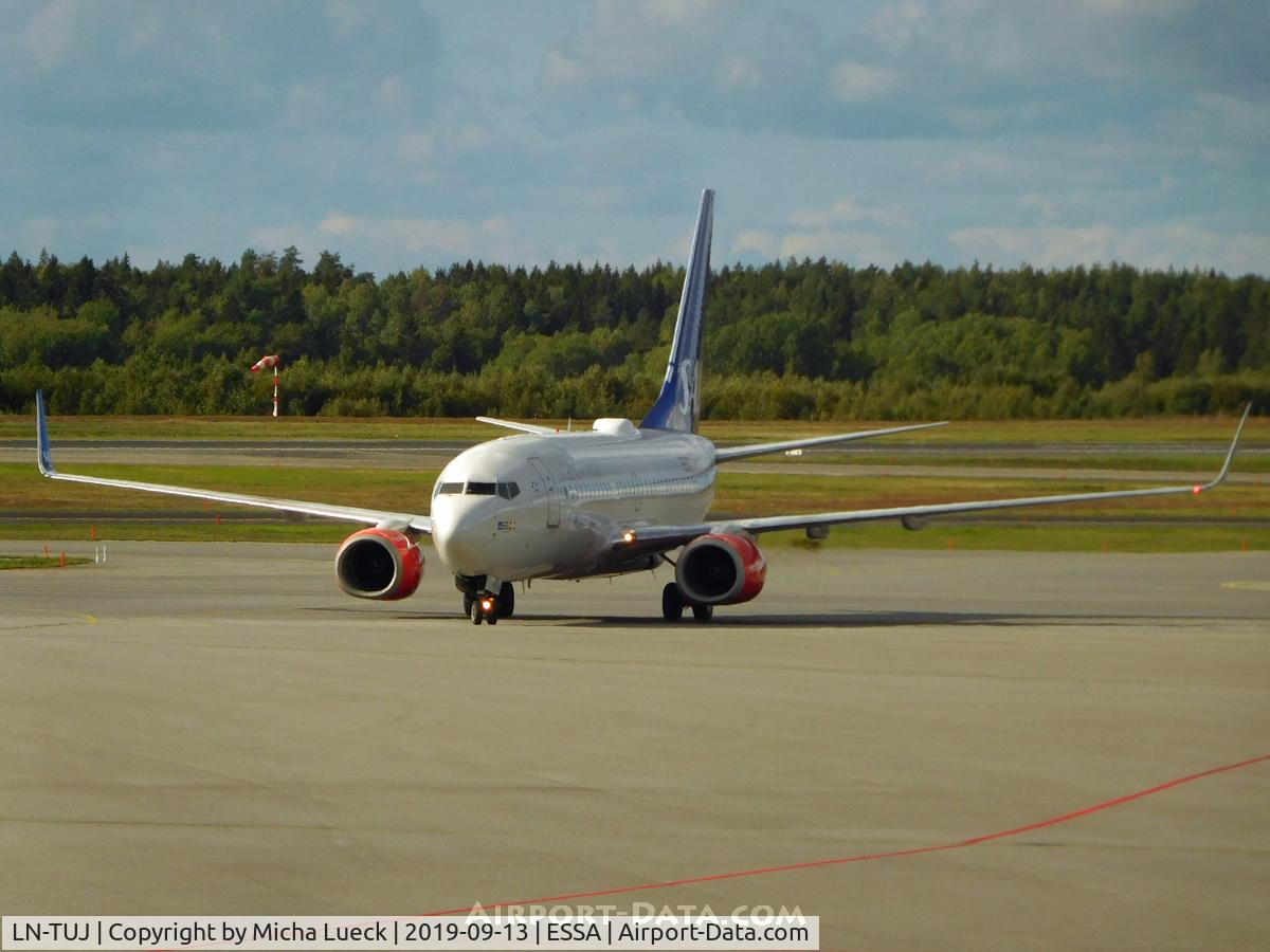 LN-TUJ, 2001 Boeing 737-705 C/N 29095, At Arlanda