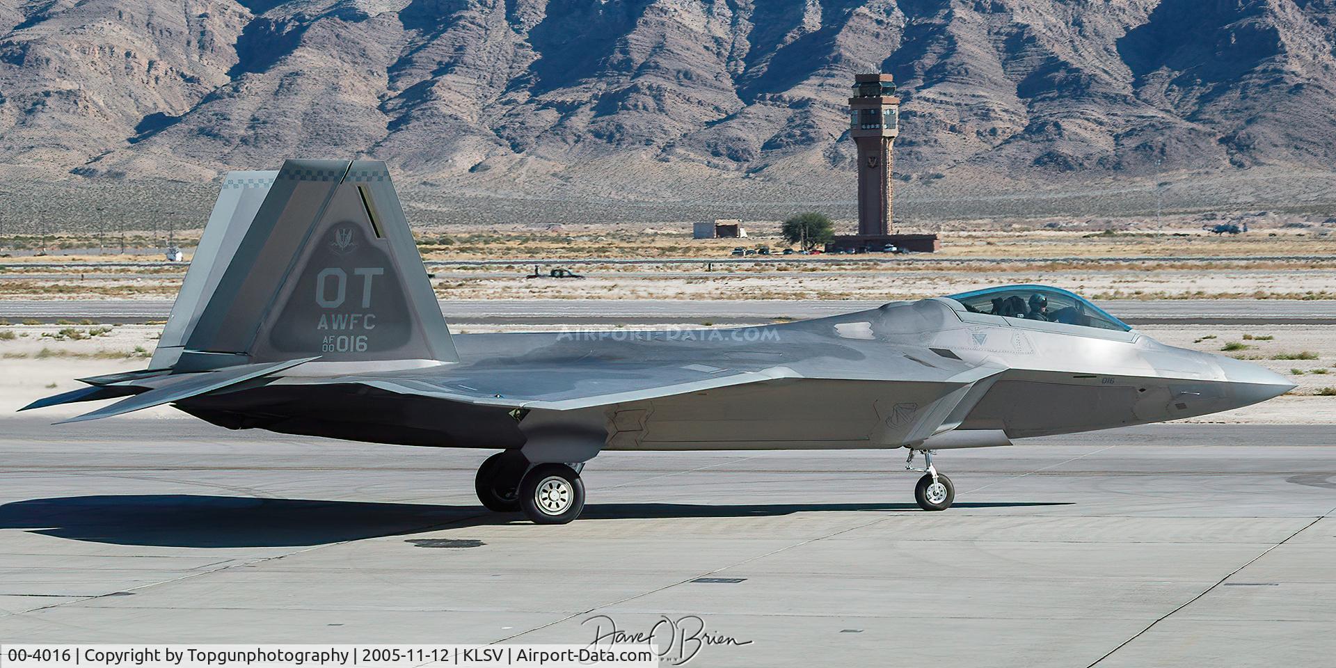 00-4016, 2000 Lockheed Martin F/A-22A Raptor C/N 4016, Raptor Demo returns