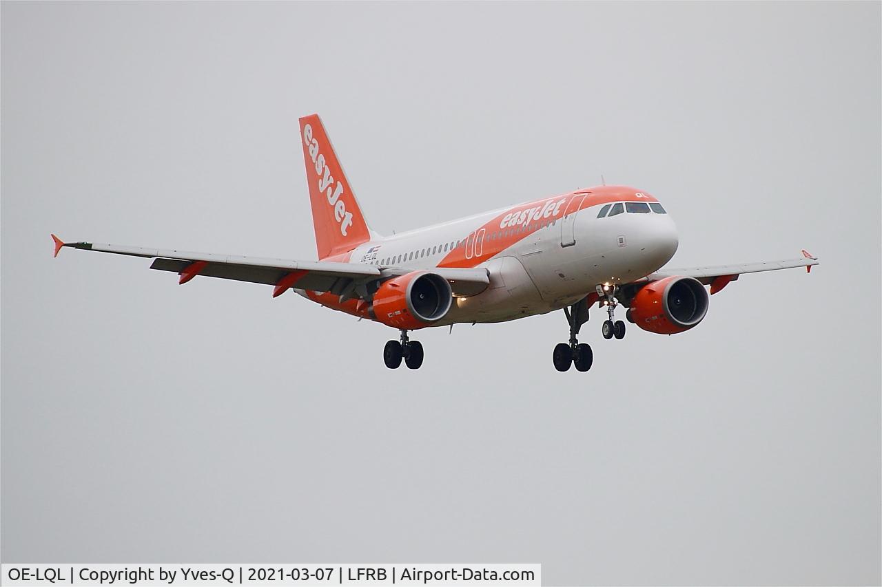 OE-LQL, 2009 Airbus A319-111 C/N 3774, Airbus A319-111, On final rwy 07R, Brest-Bretagne Airport (LFRB-BES)