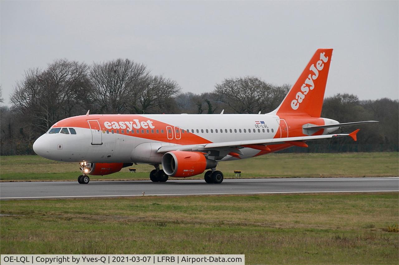 OE-LQL, 2009 Airbus A319-111 C/N 3774, Airbus A319-111, Taxiing rwy 07R, Brest-Bretagne Airport (LFRB-BES)