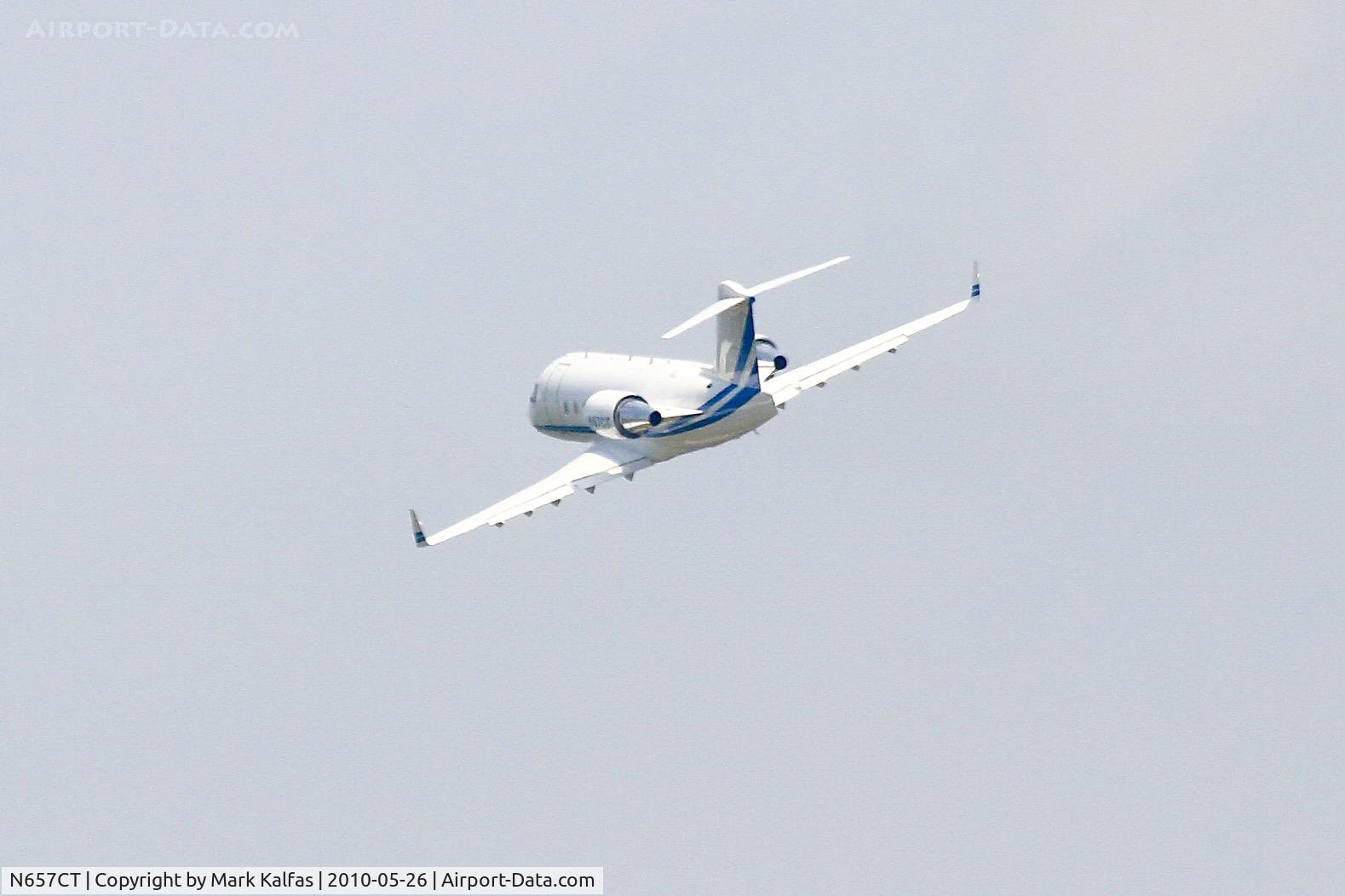 N657CT, 2006 Bombardier Challenger 604 (CL-600-2B16) C/N 5665, CATERPILLAR INC Bombardier Challenger 604, N657CT departing 2L DPA