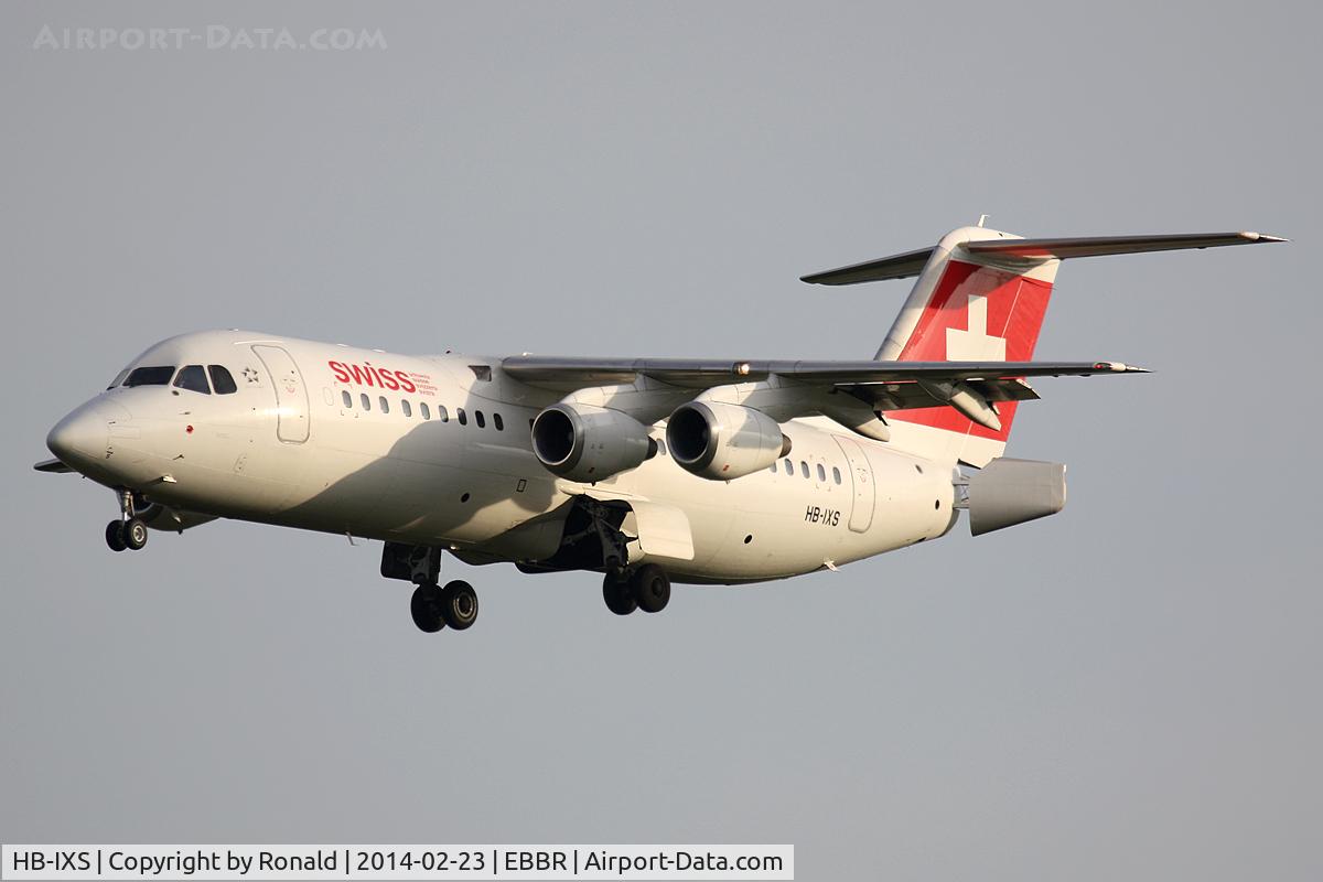 HB-IXS, 1995 British Aerospace Avro 146-RJ100 C/N E3280, at bru