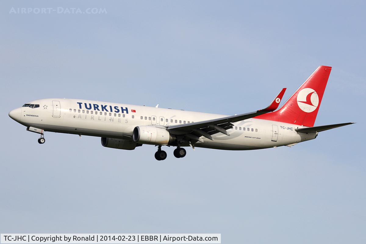 TC-JHC, 2008 Boeing 737-8F2 C/N 35742, at bru