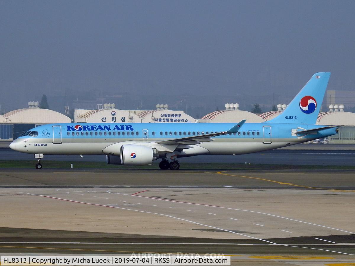 HL8313, 2018 Bombardier CSeries CS300 (BD-500-1A11) C/N 55031, At Gimpo