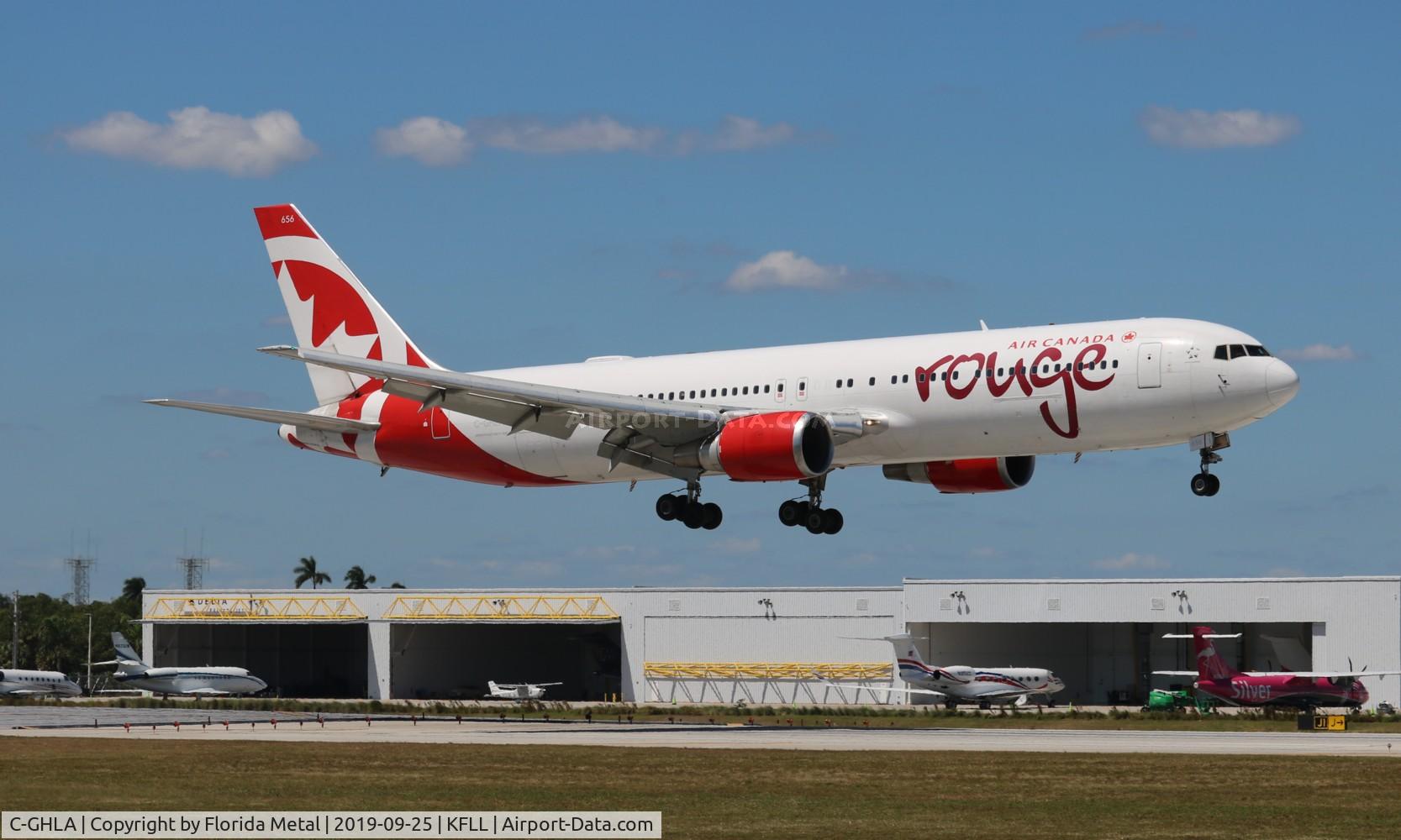 C-GHLA, 1992 Boeing 767-35H C/N 26387, Rouge 767-300 zx