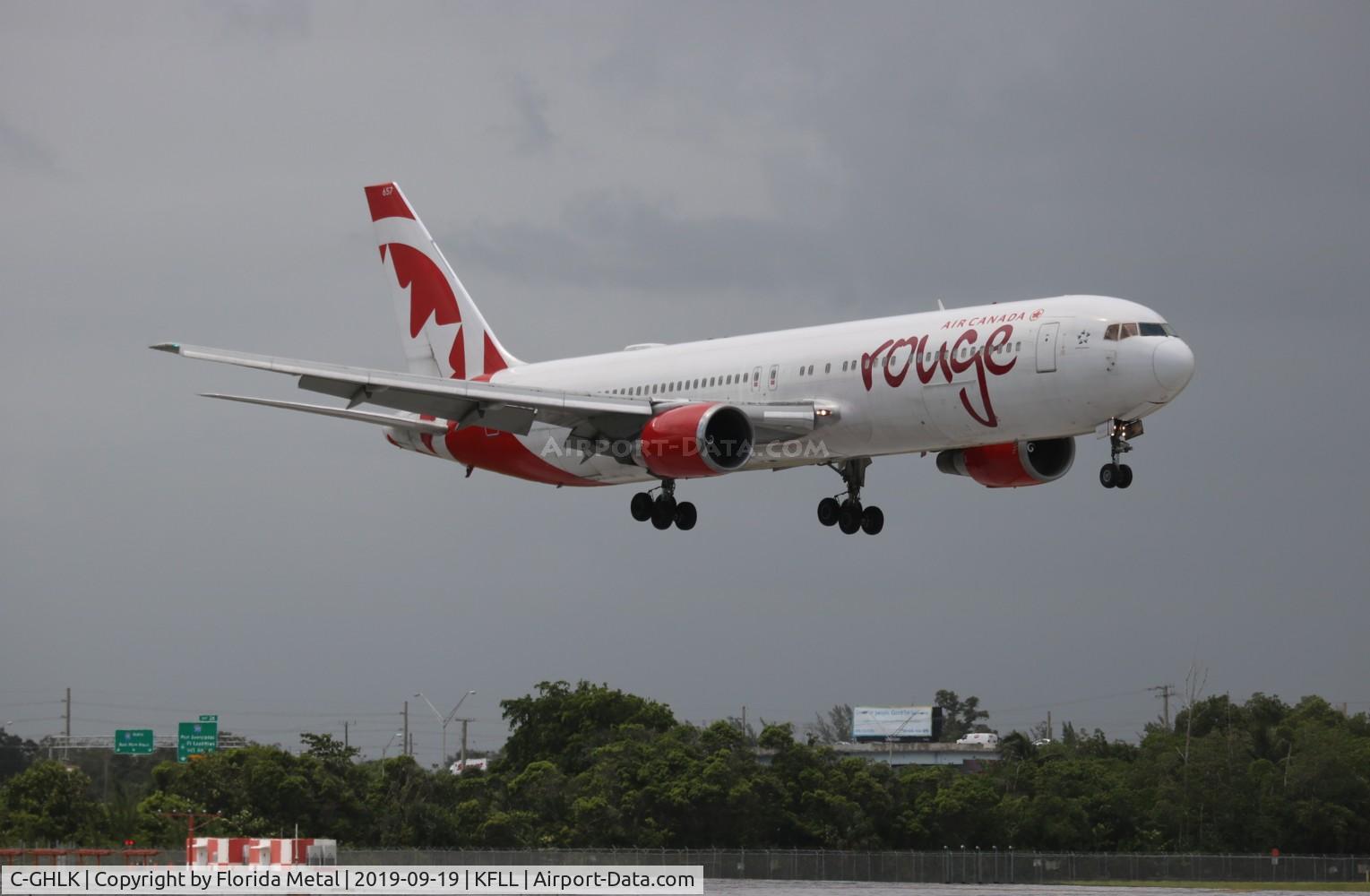 C-GHLK, 1992 Boeing 767-35H C/N 26388, Rouge 767-300 zx