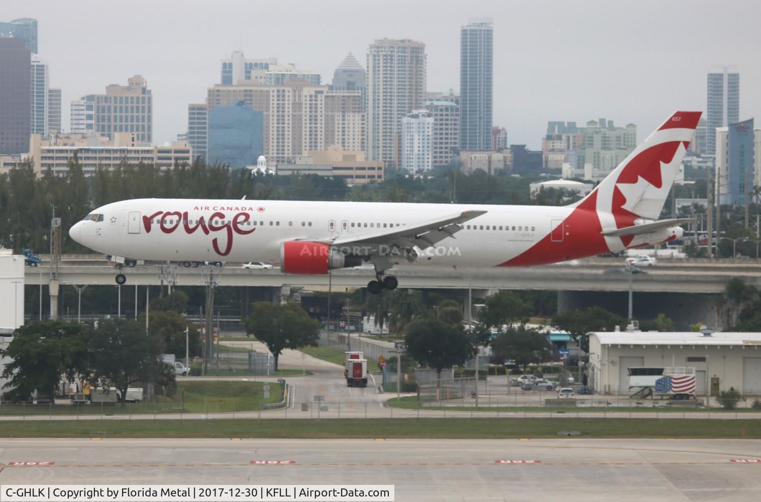 C-GHLK, 1992 Boeing 767-35H C/N 26388, Rouge 767-300 zx