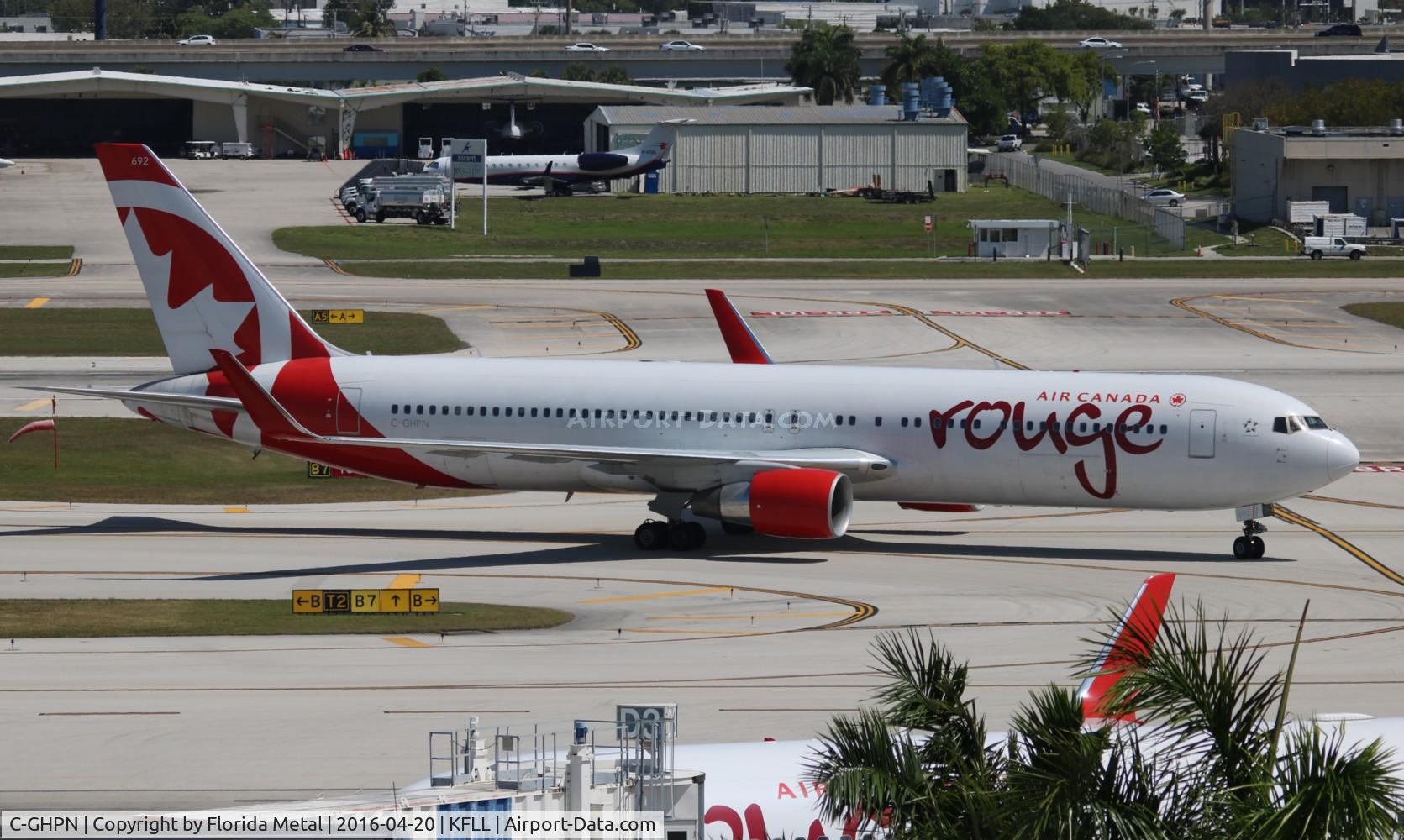 C-GHPN, 2003 Boeing 767-33A/ER C/N 33424, Rouge 767-300 zx