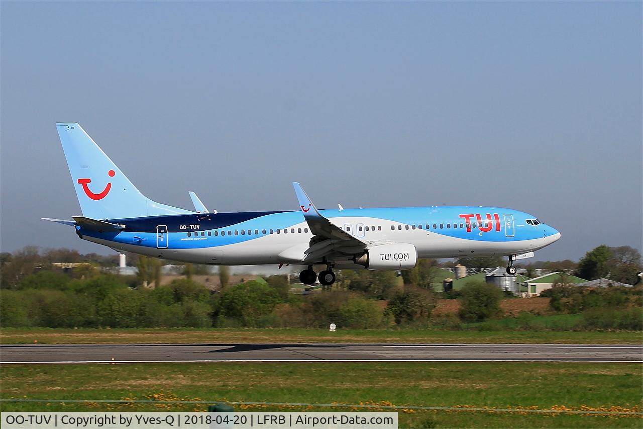 OO-TUV, 2011 Boeing 737-86J C/N 36883, Boeing 737-86J, Landing rwy 07R, Brest-Bretagne Airport (LFRB-BES)