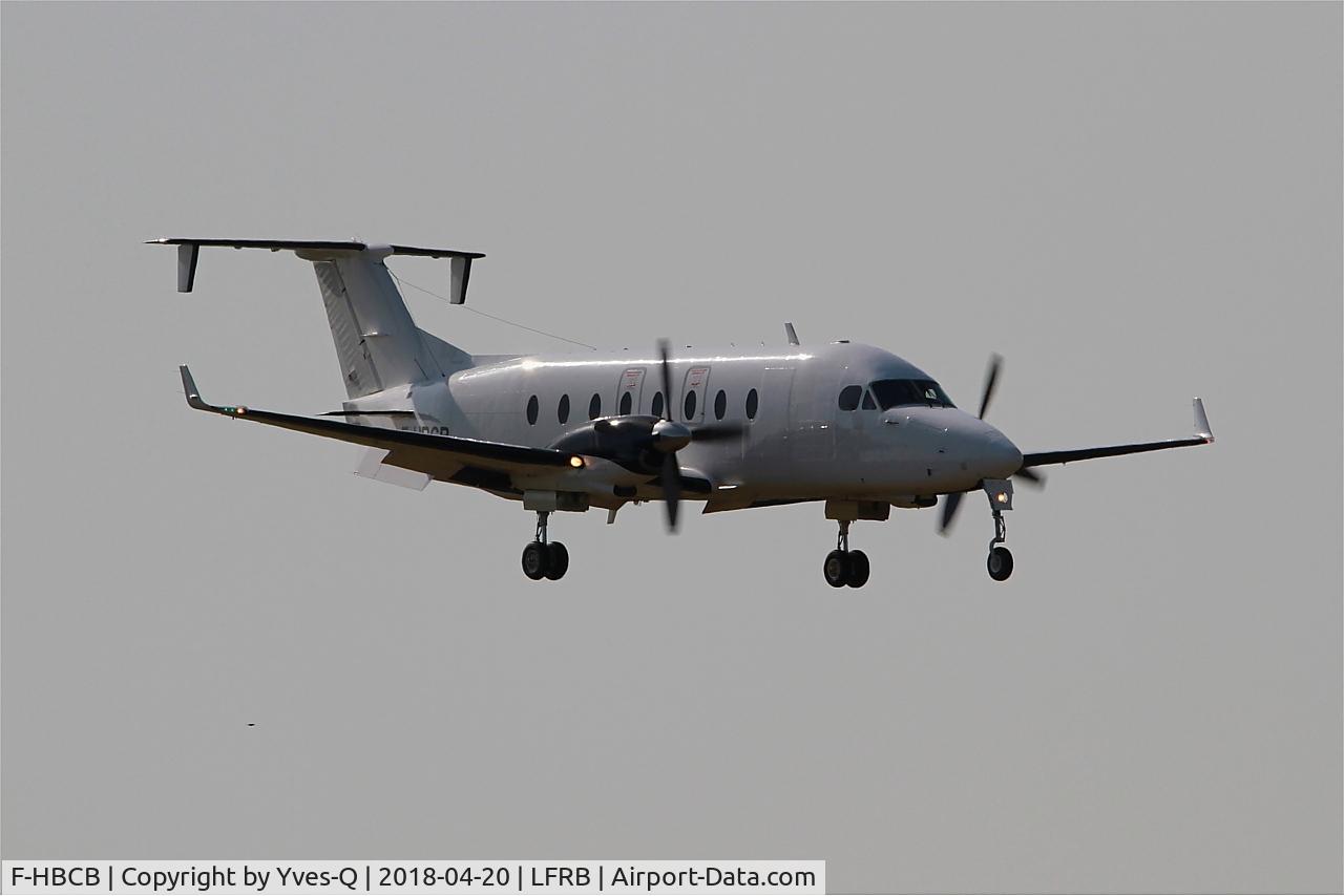 F-HBCB, 1999 Raytheon 1900D C/N UE-390, Raytheon Aircraft Company 1900D, Short approach rwy 05, Brest-Bretagne Airport (LFRB-BES)