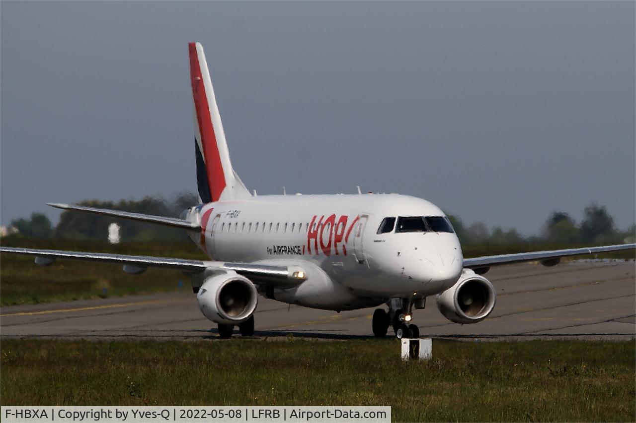 F-HBXA, 2008 Embraer 170LR (ERJ-170-100LR) C/N 17000237, Embraer 170LR, Taxiing, Brest-Bretagne Airport (LFRB-BES)