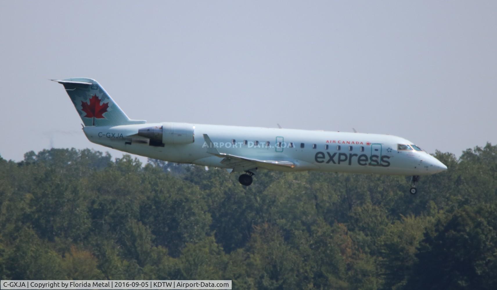 C-GXJA, 2005 Bombardier CRJ-200ER (CL-600-2B19) C/N 8017, Air Canada Express CRJ-200 zx