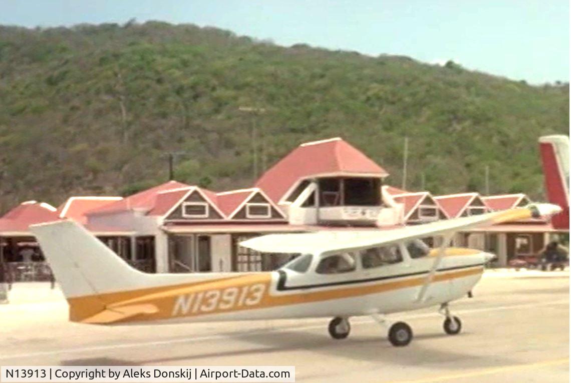 N13913, Cessna 172M C/N 17263038, Outrages aux mœurs
Released:	1985