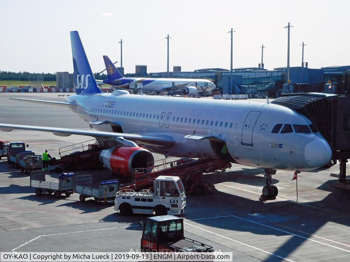 OY-KAO, 2006 Airbus A320-232 C/N 2990, At Gardermoen
