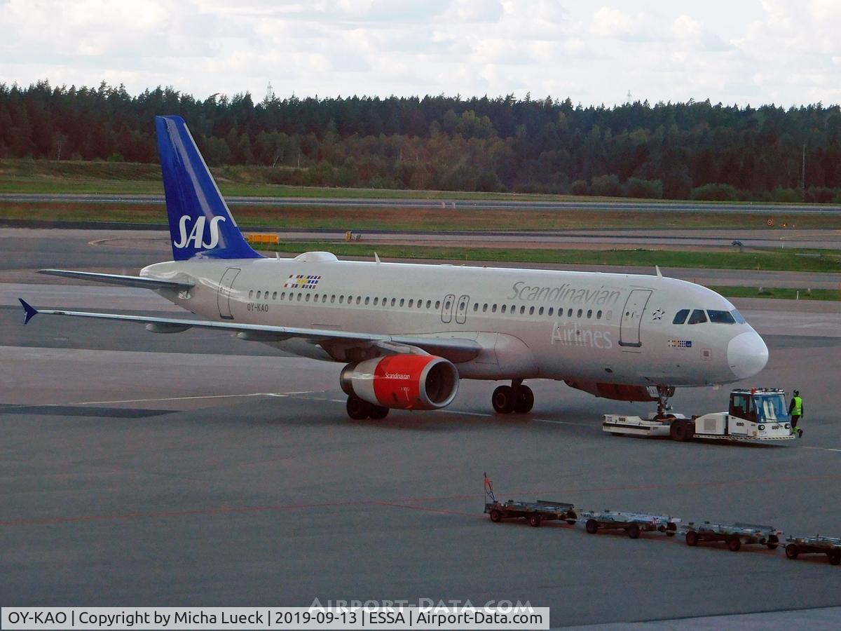OY-KAO, 2006 Airbus A320-232 C/N 2990, At Arlanda