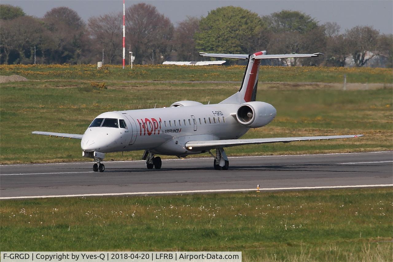F-GRGD, 1998 Embraer EMB-145EU (ERJ-145EU) C/N 145043, Embraer ERJ-145EU, Taxiing rwy 07R, Brest-Bretagne airport (LFRB-BES)