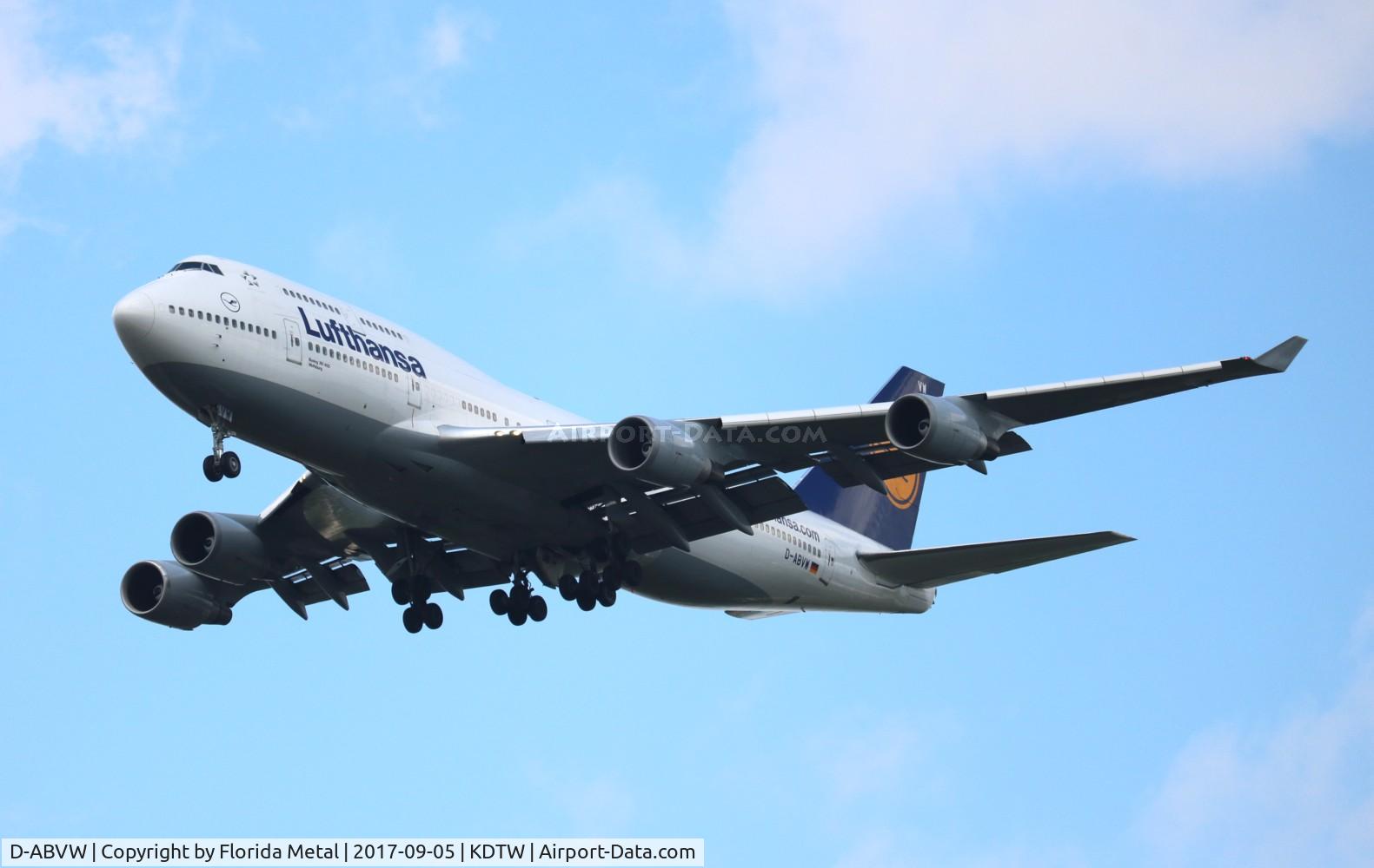 D-ABVW, 1999 Boeing 747-430 C/N 29493, Lufthansa 747-400 zx