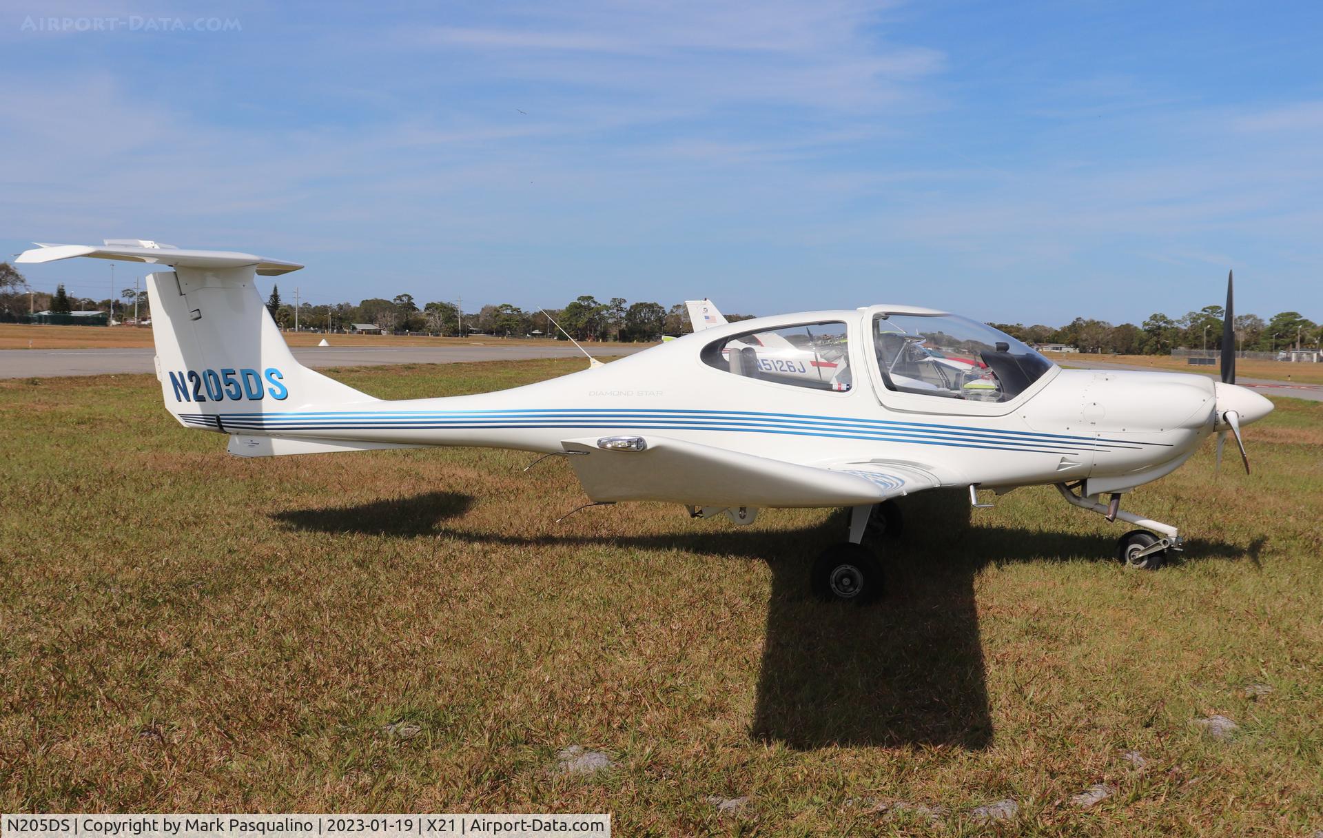 N205DS, 2002 Diamond DA-40 Diamond Star C/N 40.205, Diamond DA-40
