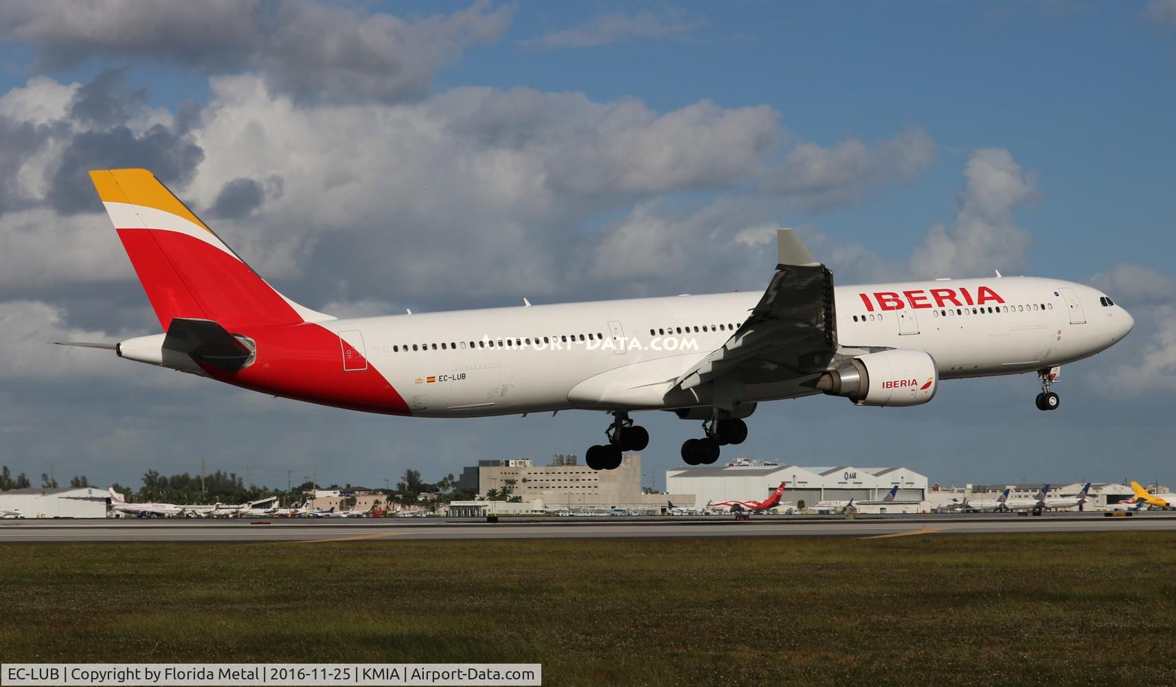 EC-LUB, 2012 Airbus A330-302 C/N 1377, Iberia A333 zx