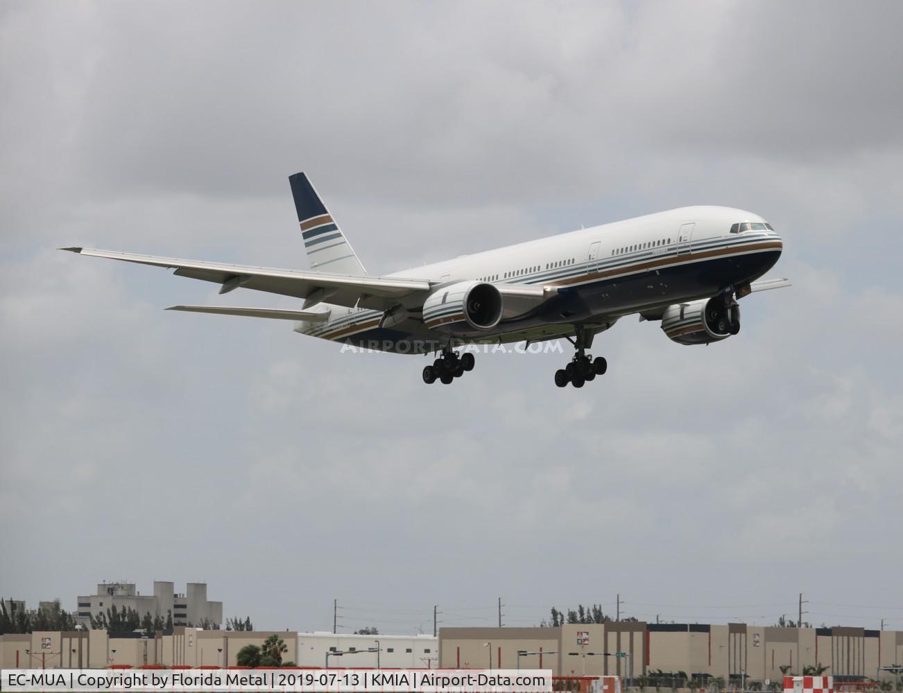 EC-MUA, 2001 Boeing 777-212/ER C/N 28524, Privilege Style 772 zx