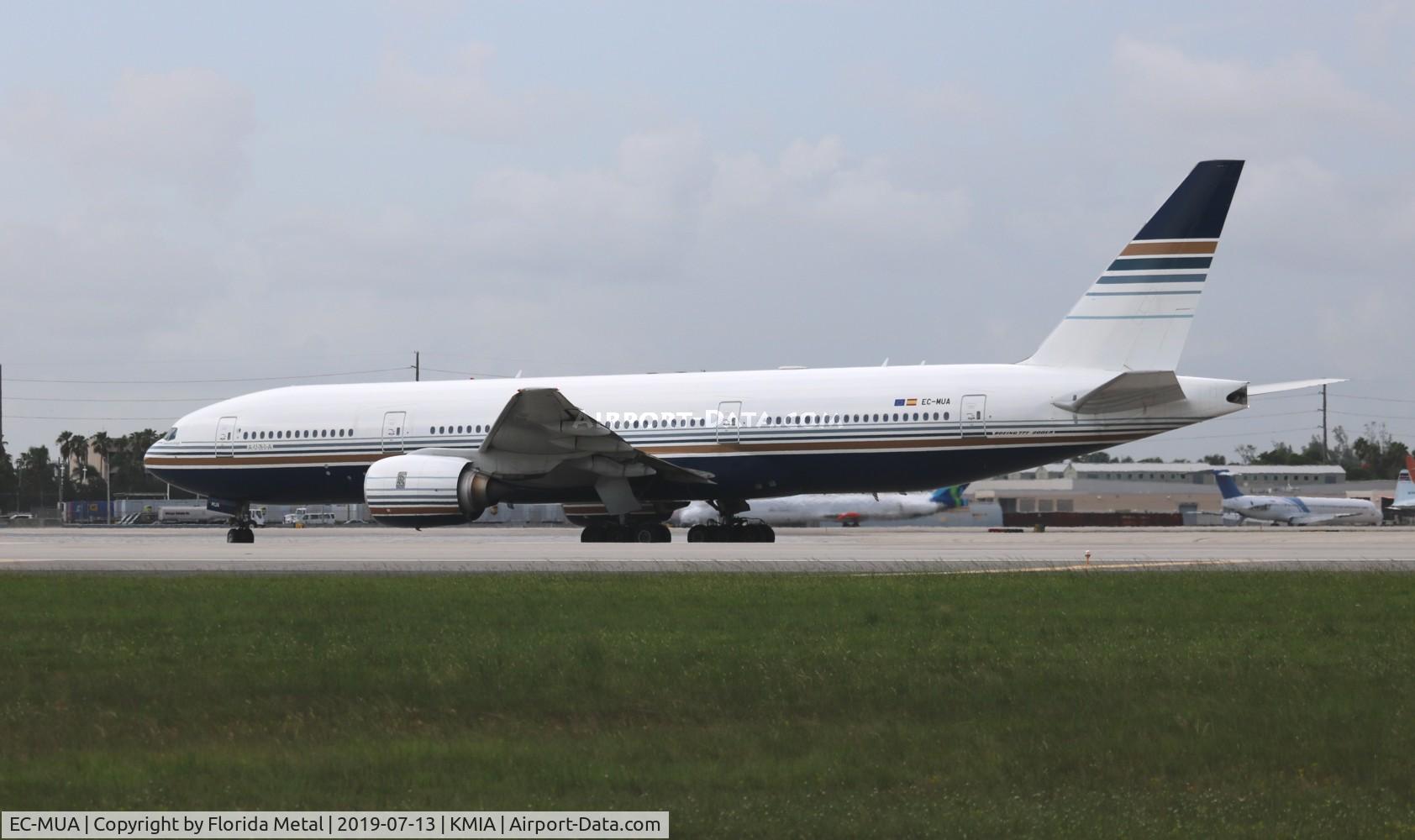 EC-MUA, 2001 Boeing 777-212/ER C/N 28524, Privilege Style 772 zx