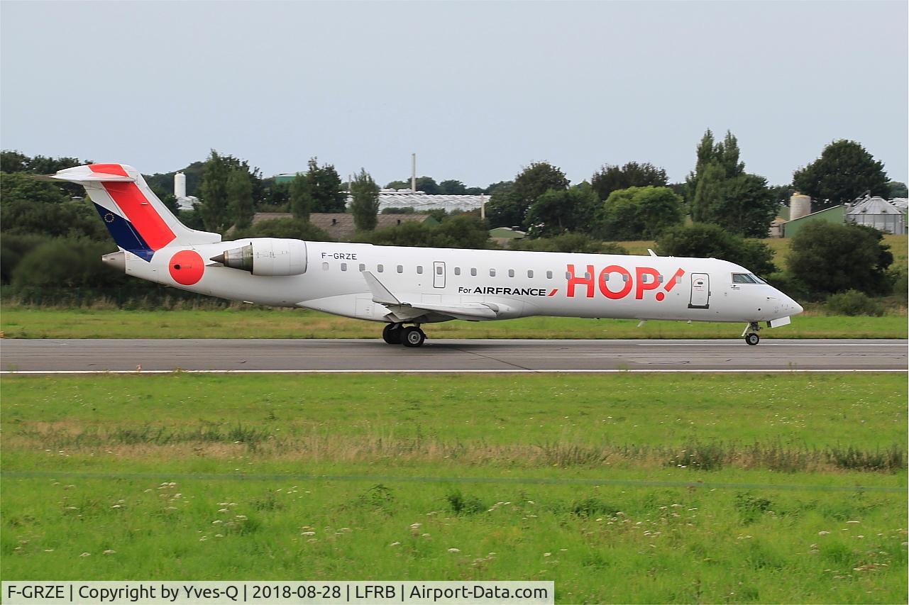 F-GRZE, 2001 Canadair CRJ-702 (CL-600-2C10) Regional Jet C/N 10032, Canadair Regional Jet CRJ-702, Take off run rwy 07R, Brest-Guipavas Airport (LFRB-BES)