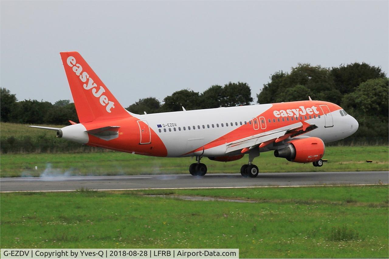 G-EZDV, 2008 Airbus A319-111 C/N 3742, Airbus A319-111, Landing rwy 07R, Brest-Bretagne airport (LFRB-BES)