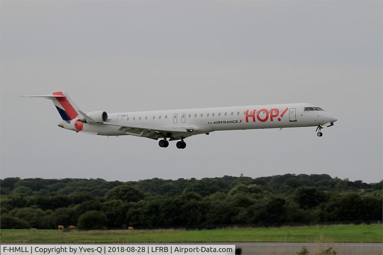 F-HMLL, 2011 Bombardier CRJ-1000EL NG (CL-600-2E25) C/N 19017, Bombardier CRJ-1000, On final rwy 07R, Brest-Bretagne airport (LFRB-BES)