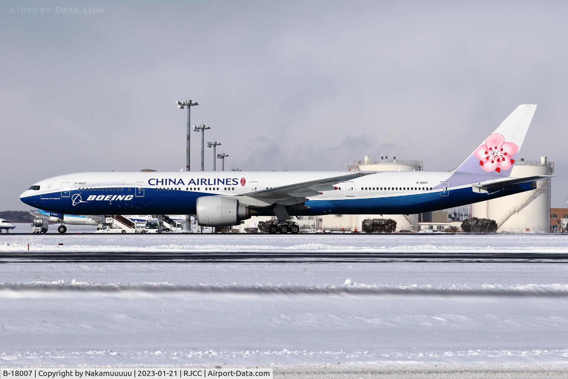 B-18007, 2016 Boeing 777-309/ER C/N 43982, Boeing House Color.  One of the most amazing livery.