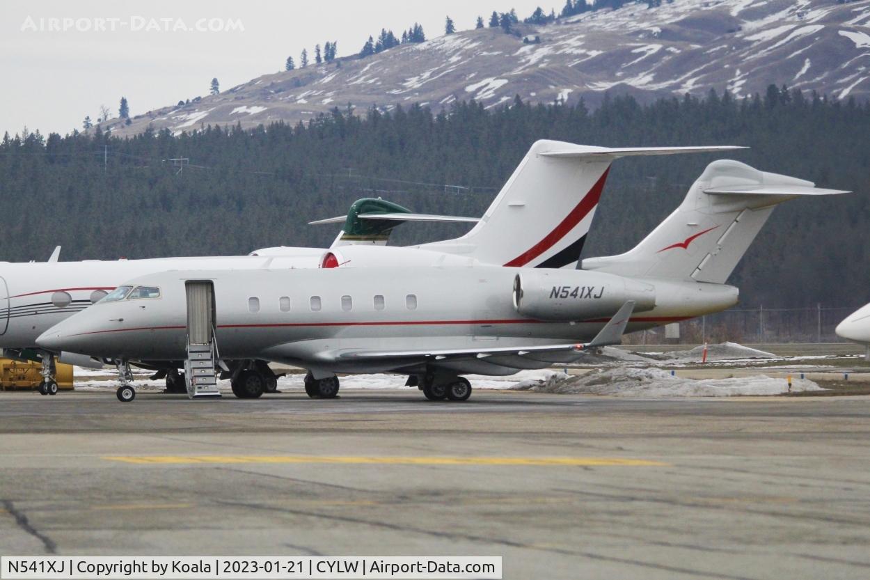 N541XJ, Bombardier Challenger 300 (BD-100-1A10) C/N 20279, Resting at the GAT.