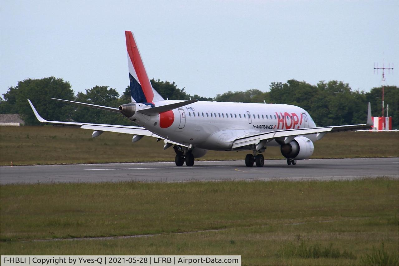 F-HBLI, 2009 Embraer 190LR (ERJ-190-100LR) C/N 19000298, Embraer 190LR, Landing rwy 07R, Brest-Bretagne Airport (LFRB-BES)