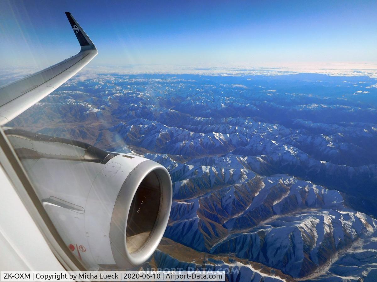 ZK-OXM, 2016 Airbus A320-232 C/N 7362, Great views on the way north (CHC-AKL)