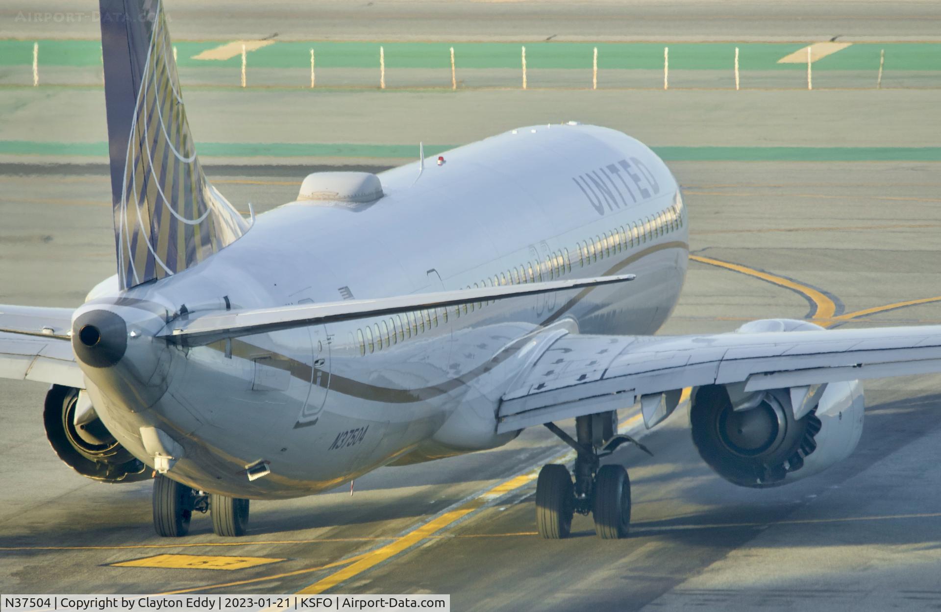 N37504, 2018 Boeing 737-9 MAX C/N 43435, SFO 2023.
