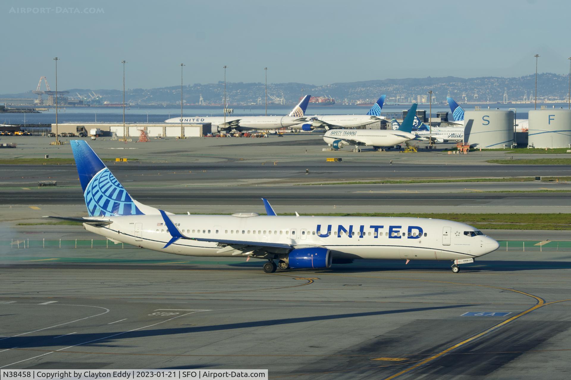 N38458, 2012 Boeing 737-924/ER C/N 37199, SFO 2023.