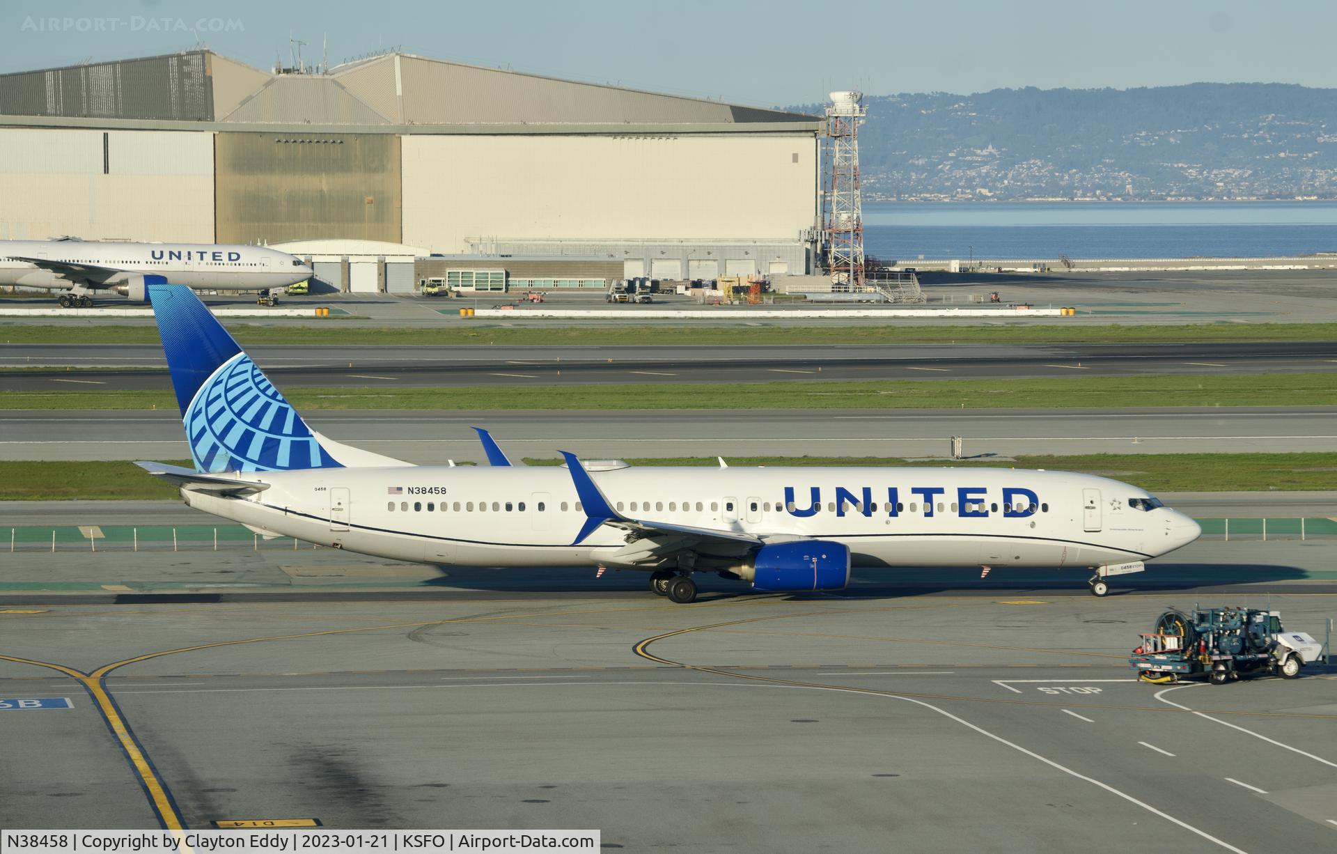 N38458, 2012 Boeing 737-924/ER C/N 37199, SFO 2023.