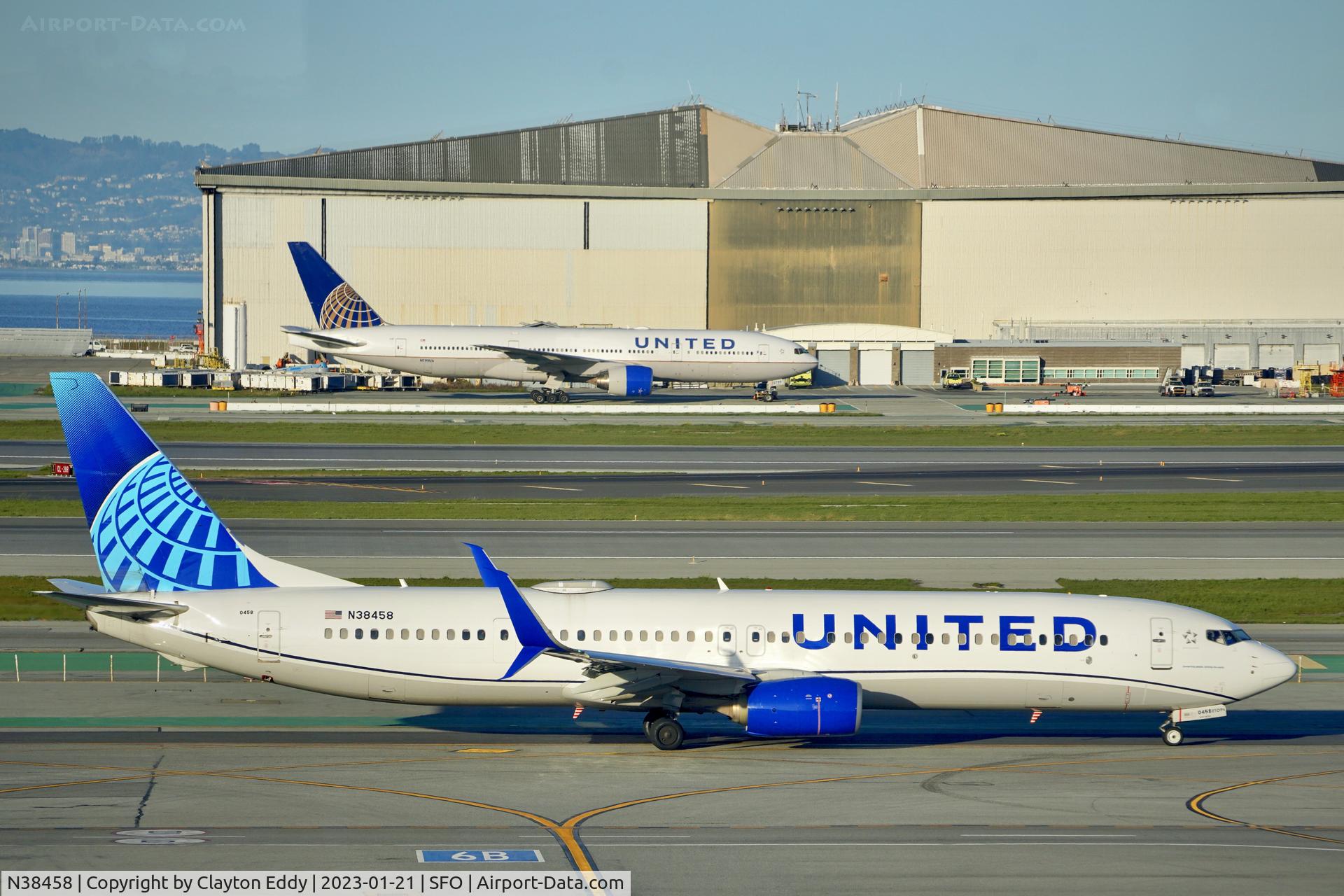 N38458, 2012 Boeing 737-924/ER C/N 37199, SFO 2023.
