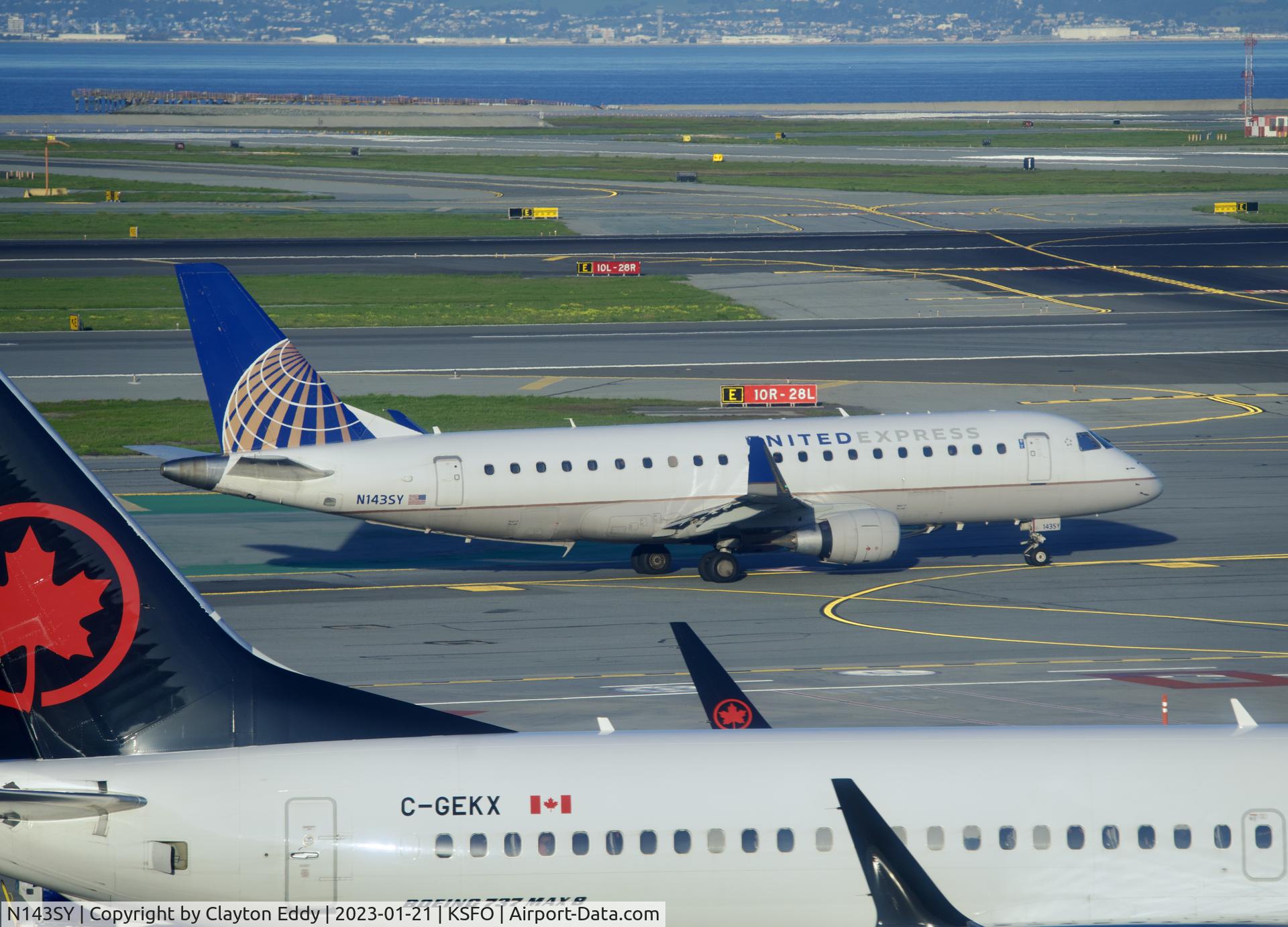 N143SY, 2015 Embraer 175LR (ERJ-170-200LR) C/N 17000476, SFO 2023.