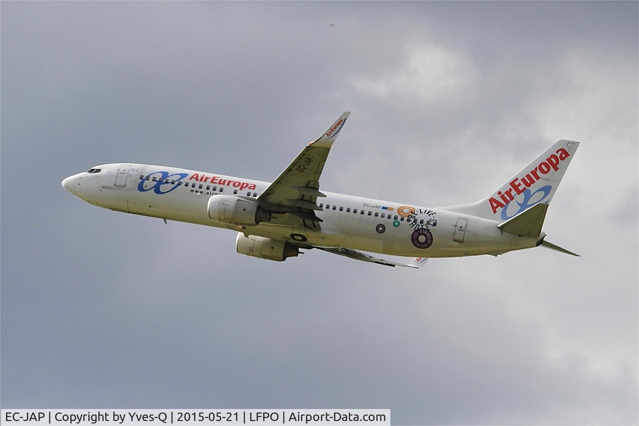 EC-JAP, 2004 Boeing 737-85P C/N 33971, Boeing 737-85P, Climbing from rwy 24, Paris-Orly Airport (LFPO-ORY)