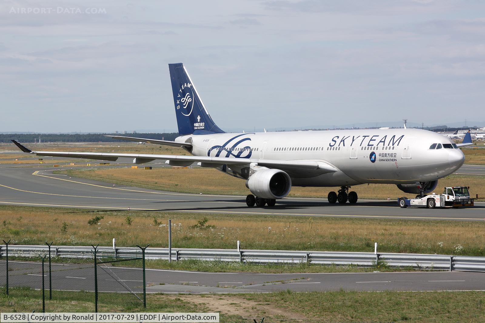 B-6528, 2010 Airbus A330-223 C/N 1202, at fra