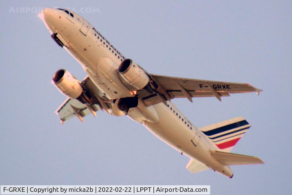F-GRXE, 2002 Airbus A319-111 C/N 1733, In flight