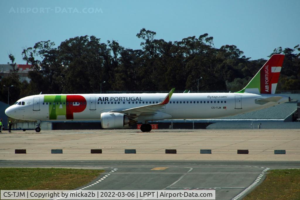 CS-TJM, 2018 Airbus A321-251N C/N 8145, Parked