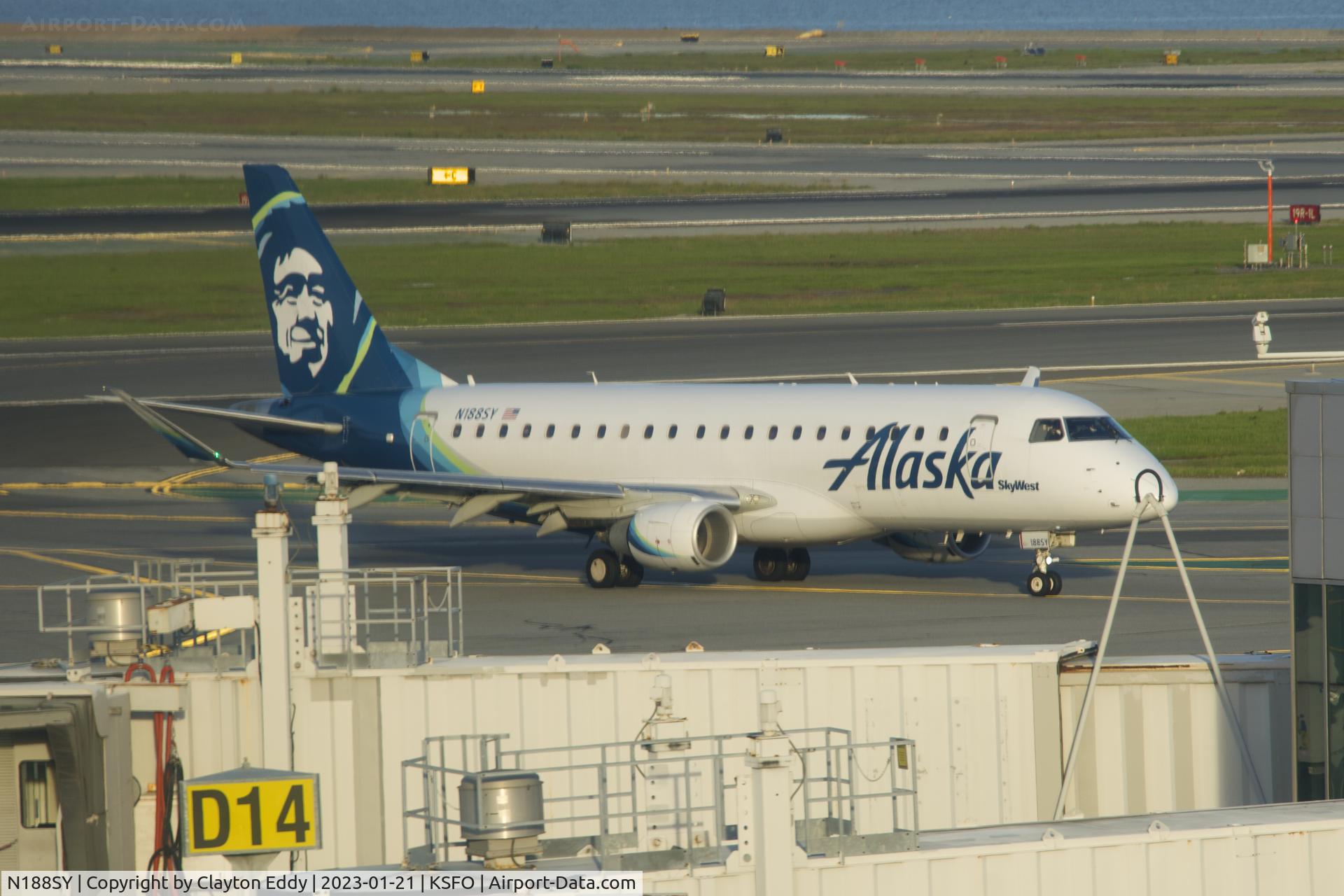 N188SY, 2016 Embraer 175LR (ERJ-170-200LR) C/N 17000628, SFO 2023.