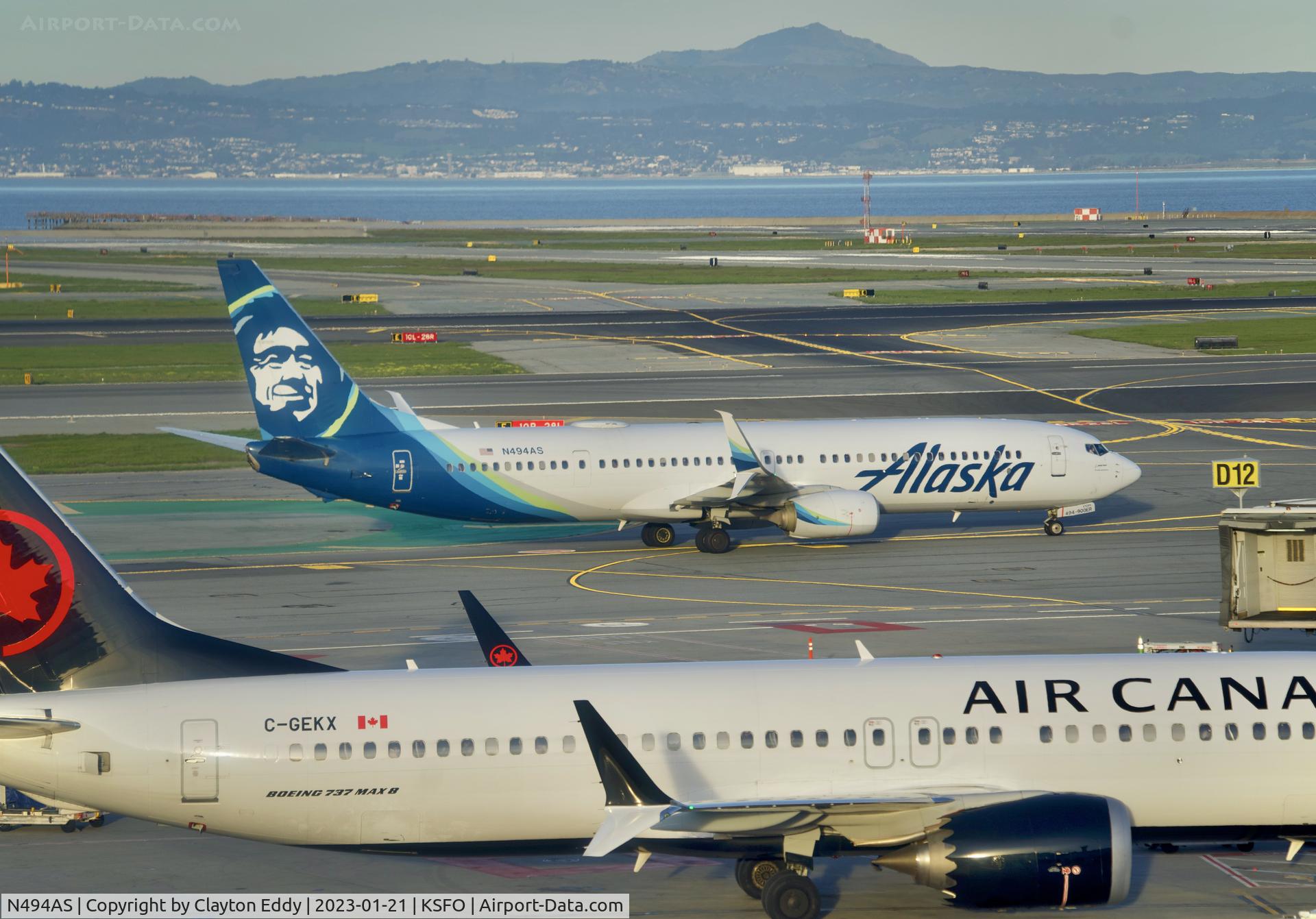 N494AS, 2016 Boeing 737-990/ER C/N 41729, SFO 2023.