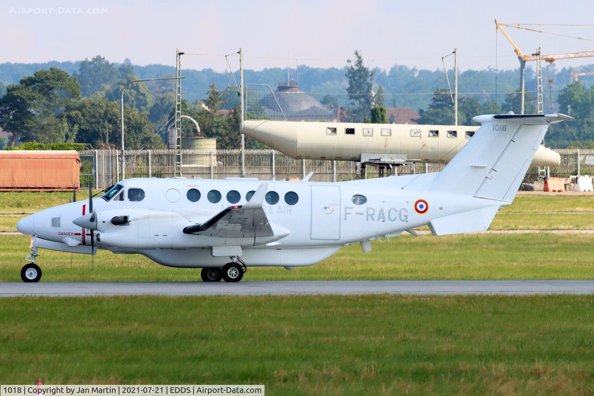 1018, 2016 Beechcraft 350ER/ALSR C/N FL-1018, Gas n go in Stuttgart