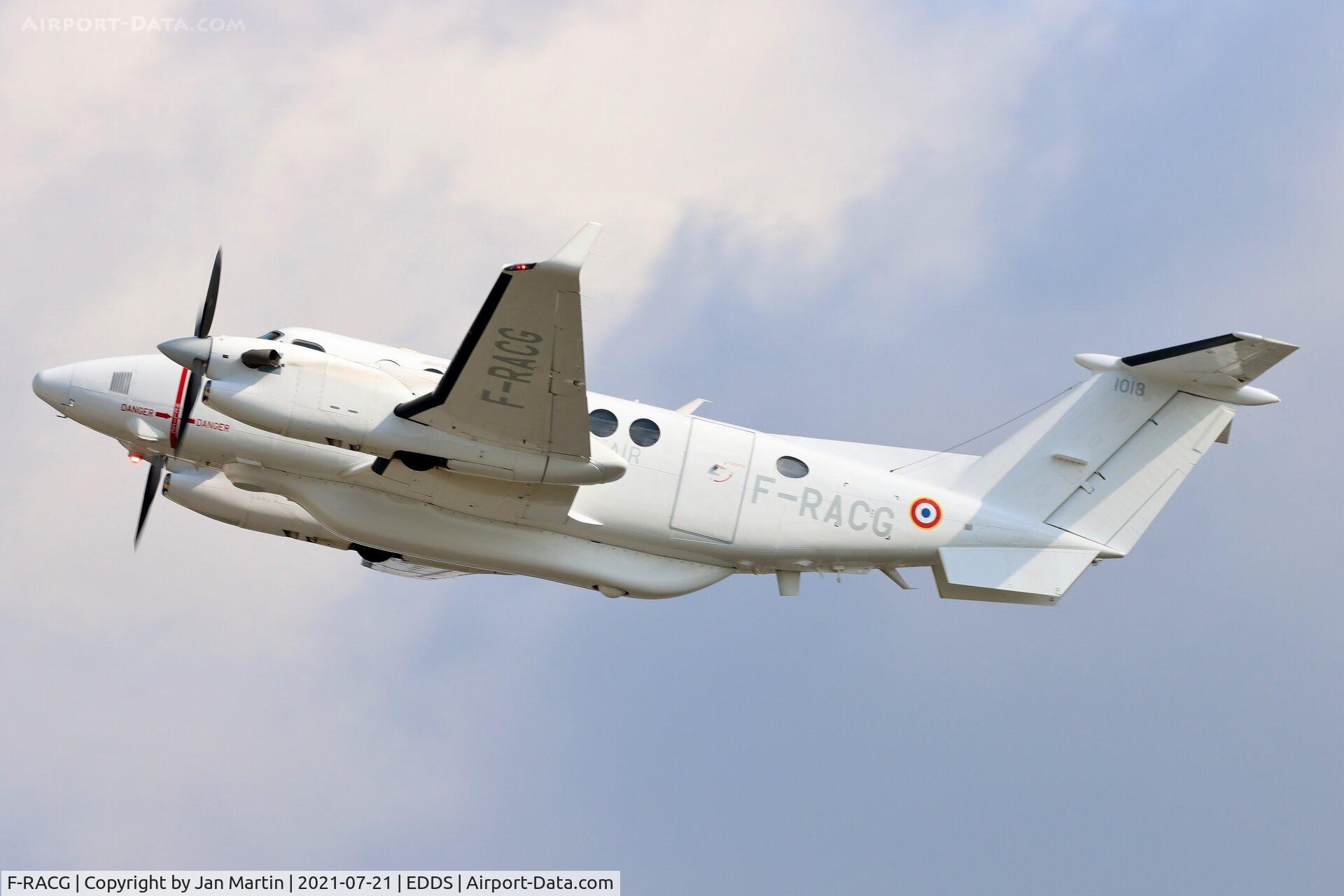 F-RACG, 2016 Beechcraft 350ER/ALSR C/N FL-1018, Departure