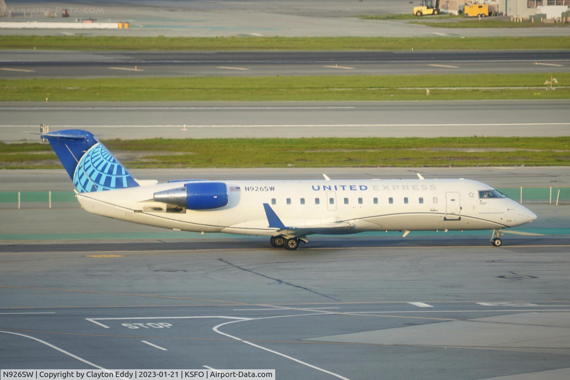 N926SW, 2002 Bombardier CRJ-200LR (CL-600-2B19) C/N 7687, SFO 2023.