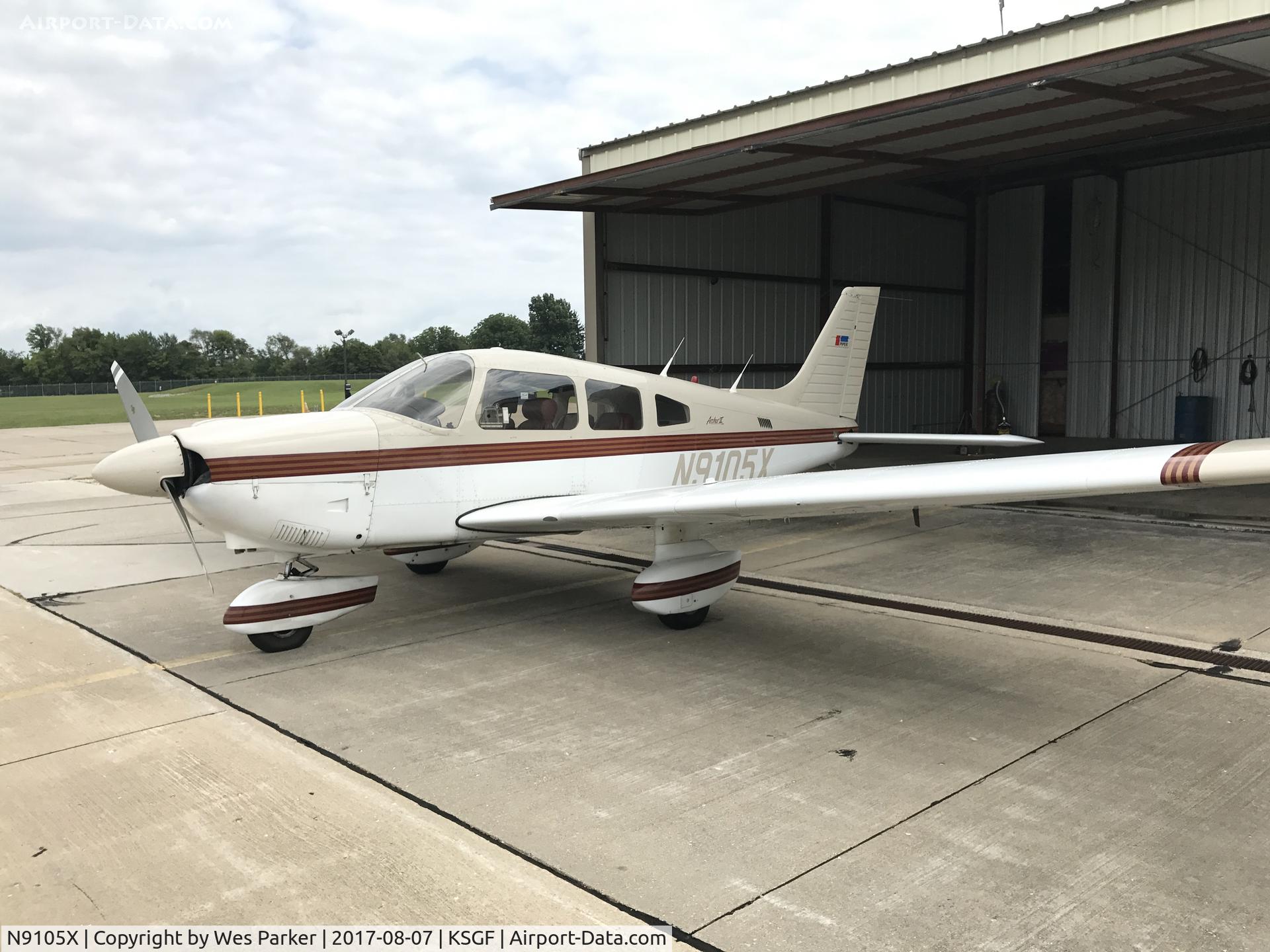 N9105X, 1986 Piper PA-28-181 C/N 2890006, N9105X @ KSGF