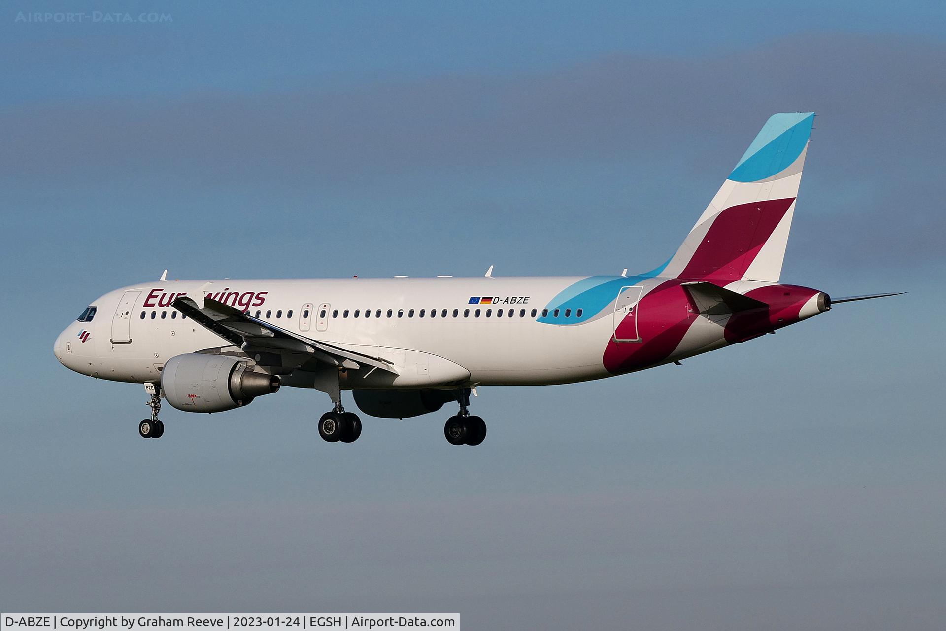D-ABZE, 2008 Airbus A320-216 C/N 3464, Landing at Norwich.