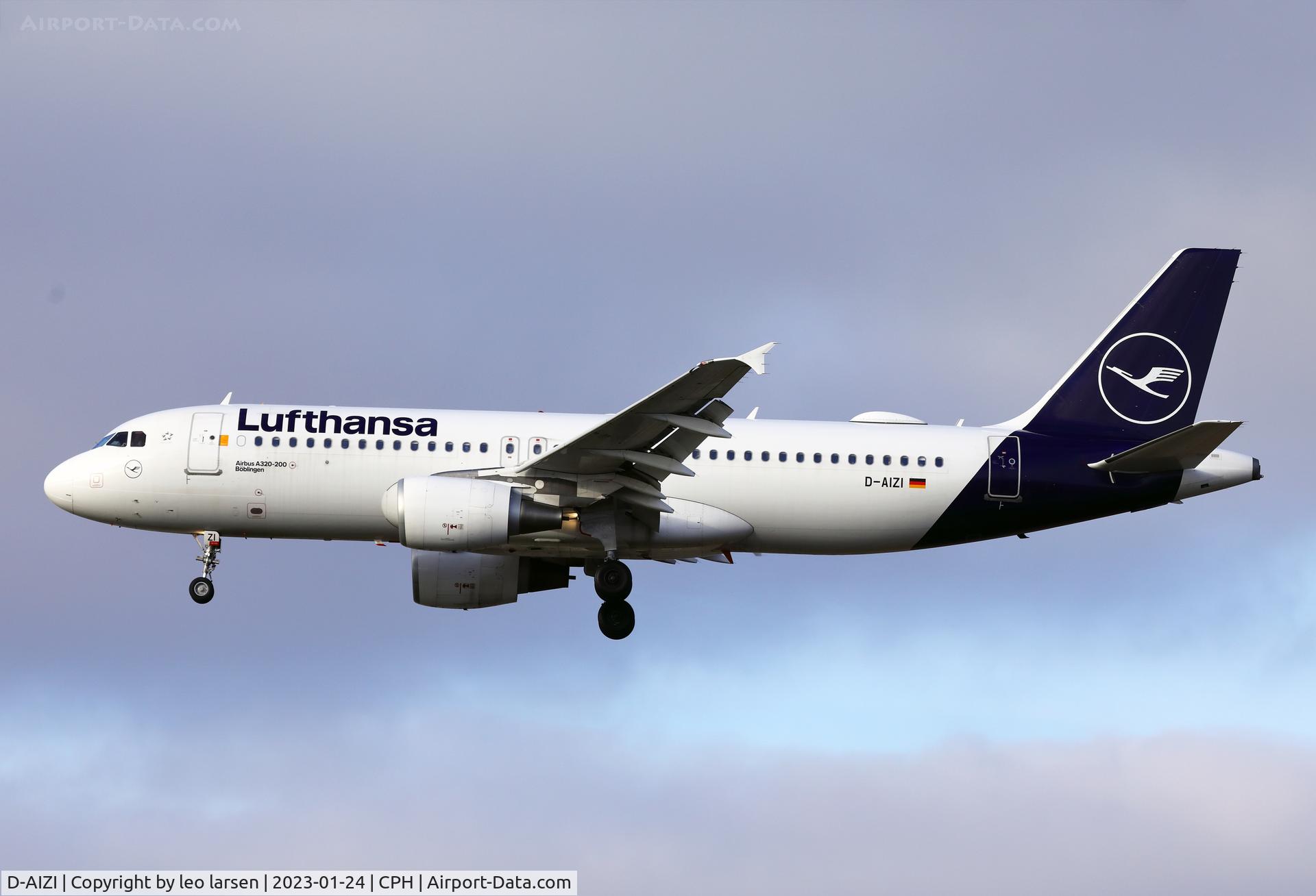 D-AIZI, 2010 Airbus A320-214 C/N 4398, Copenhagen 24.1.2023 app to R-22L
